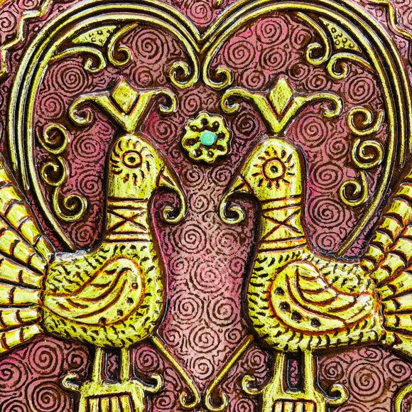 Vintage LODDO DORGALI Chartreuse Peacock Couple Pottery Wall Hanging - Picture 3 of 10